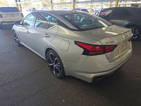 Used 2024 Nissan Altima 2.5 SR FWD image 4