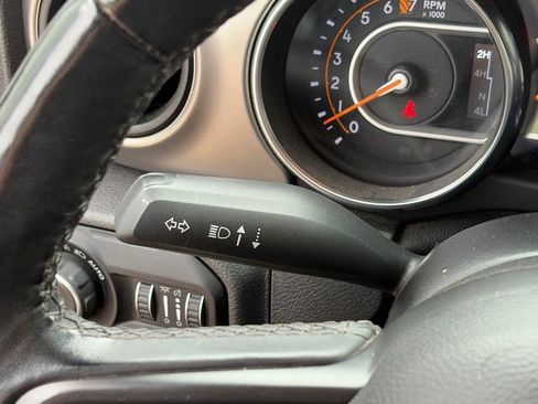 Used 2020 Jeep Wrangler Sport AWD/4WD image 23