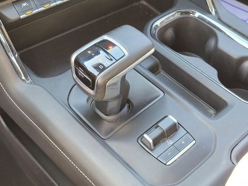 Used 2024 GMC Sierra 1500 AT4X image 26