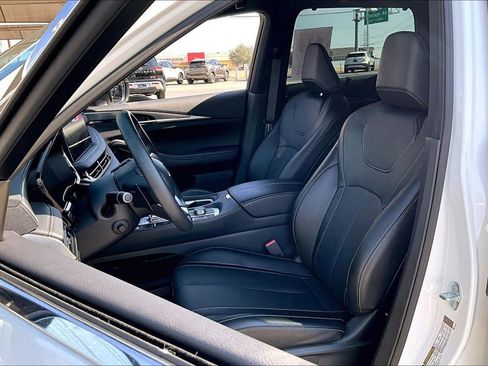 Certified 2025 INFINITI QX60 Luxe w/ Black Edition image 37