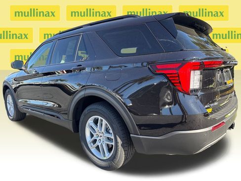 New 2026 Ford Explorer Active w/ Active Comfort Package image 4