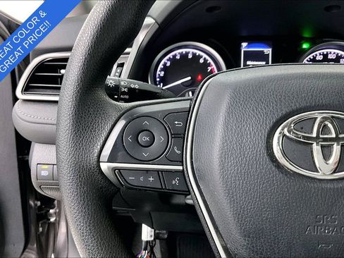 Used 2021 Toyota Camry LE FWD image 21