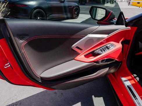 Used 2023 Chevrolet Corvette Stingray Premium Conv w/ Z51 Performance Package RWD image 11