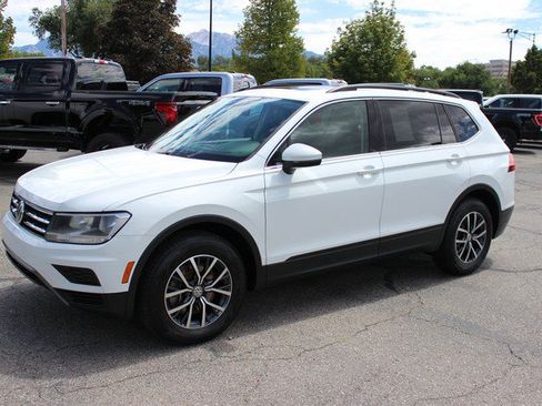 Used 2019 Volkswagen Tiguan SE w/ Panoramic Sunroof Package AWD/4WD image 1