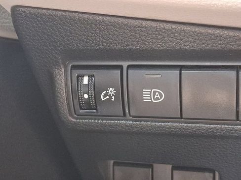 Used 2023 Toyota Corolla Cross L FWD image 25