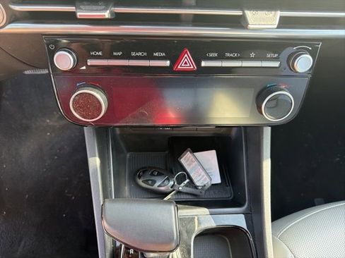 Used 2025 Hyundai Santa Cruz Limited image 32