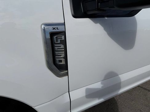 Used 2017 Ford F250 XL w/ Power Equipment Group image 15