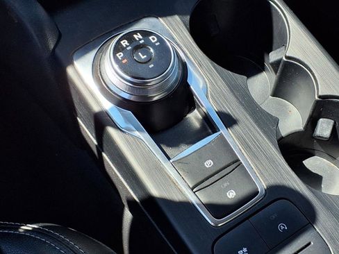 Used 2021 Ford Escape SEL image 19