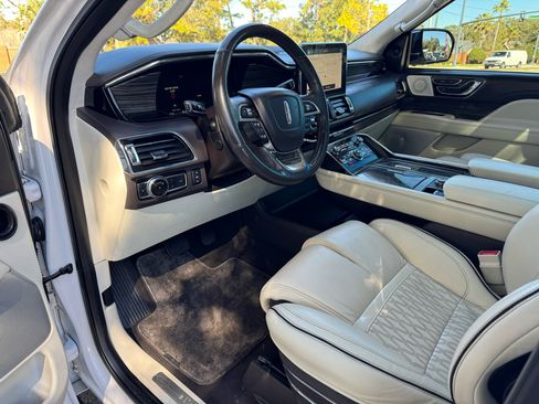 Used 2018 Lincoln Navigator Black Label w/ Cargo Package image 9