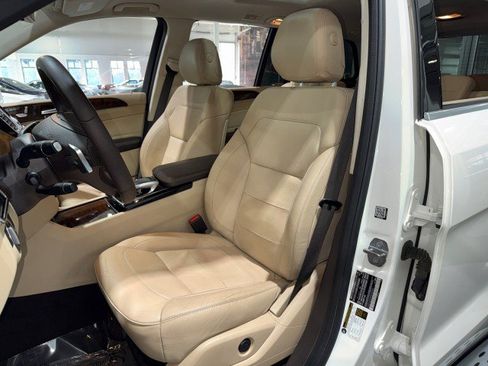 Used 2019 Mercedes-Benz GLS 450 4MATIC w/ Premium 1 Package image 40