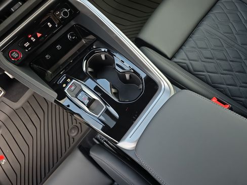 New 2026 Audi SQ5 Prestige AWD/4WD image 25