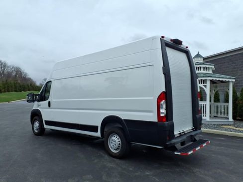 Used 2024 RAM ProMaster 3500 w/ Delivery Van Package FWD image 3