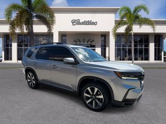 Used 2023 Honda Pilot Touring video 2