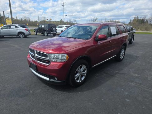 Used 2013 Dodge Durango SXT w/ Trailer Tow Group IV AWD/4WD image 2