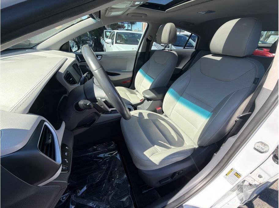 Used 2019 Hyundai Ioniq Limited w/ Ultimate Package 02 FWD image 17