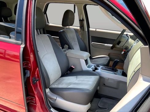 Used 2010 Mercury Mariner Premier FWD image 8