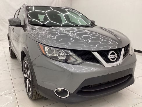 Used 2018 Nissan Rogue Sport SL image 3