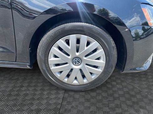 Used 2017 Volkswagen Jetta S image 34
