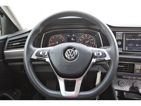 Used 2019 Volkswagen Jetta S image 14