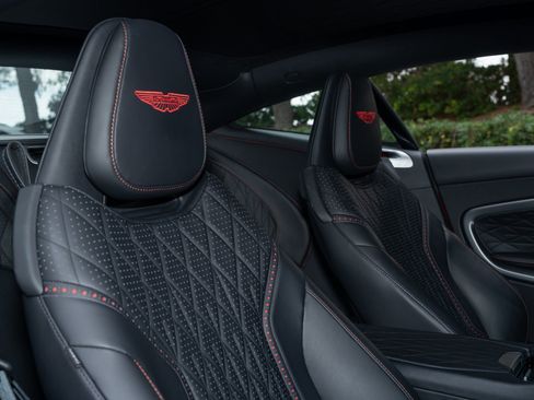 Used 2024 Aston Martin DB12 Coupe image 17