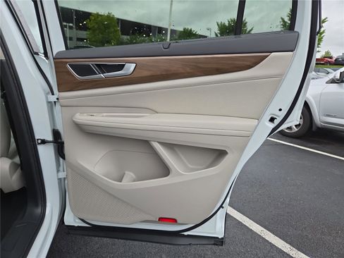 New 2026 Volkswagen Atlas SE FWD image 28