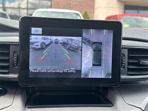 Used 2023 Ford Explorer XLT w/ Equipment Group 202A image 23