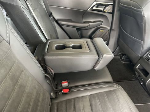 New 2026 Mitsubishi Outlander SE image 30