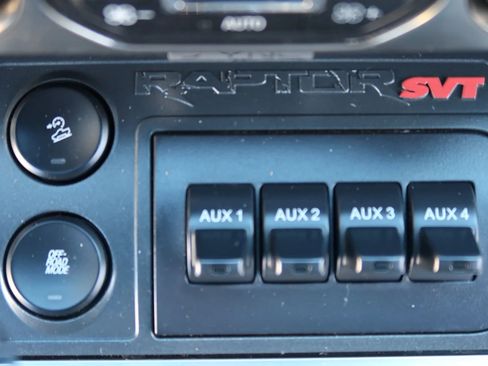 Used 2013 Ford F150 Raptor w/ Luxury Equipment Group image 33