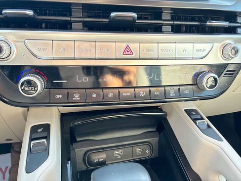 Used 2025 Kia Telluride S FWD image 18