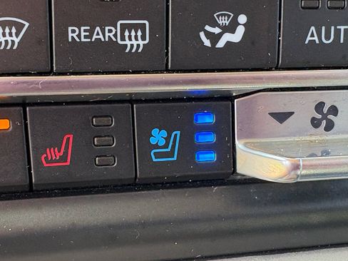 Used 2022 Ford Expedition XLT RWD image 21