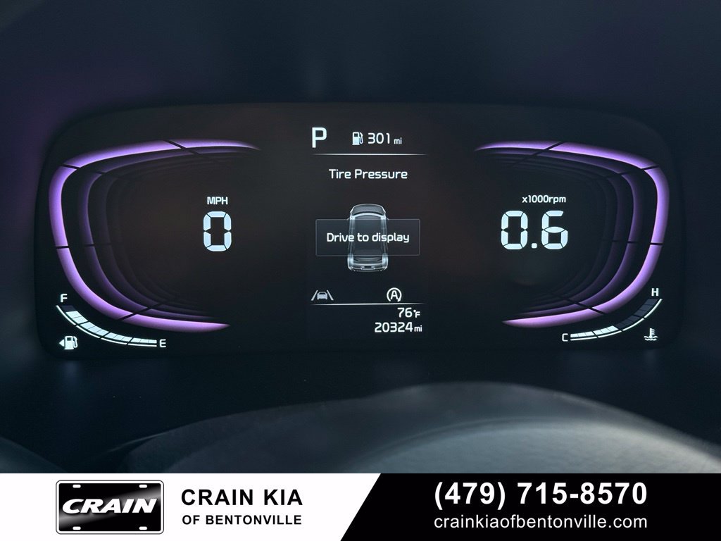 Used 2025 Kia Soul LX w/ LX Technology Package FWD image 14