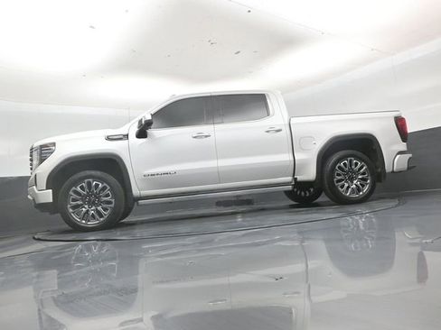 Used 2023 GMC Sierra 1500 Denali Ultimate AWD/4WD image 43