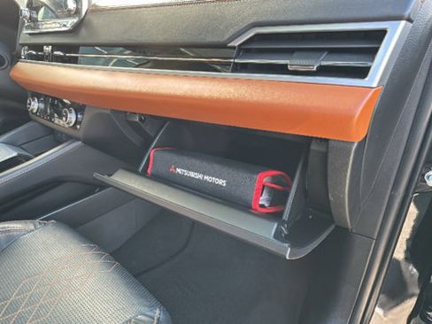 Used 2022 Mitsubishi Outlander SEL image 26