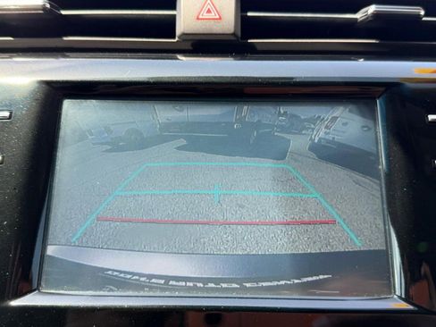Used 2018 Toyota Camry SE FWD image 37