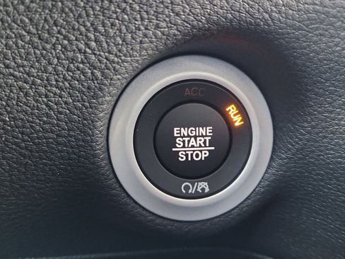 New 2026 Chrysler Pacifica Select image 18