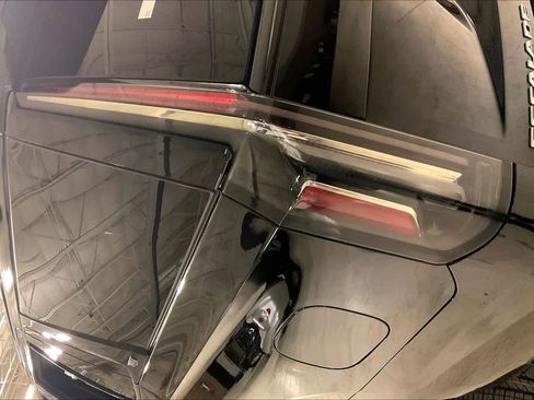 Used 2023 Cadillac Escalade Sport image 27