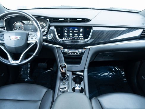 Used 2021 Cadillac XT6 Premium Luxury image 24
