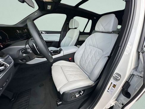 New 2026 BMW X5 sDrive40i w/ Premium Package RWD image 10