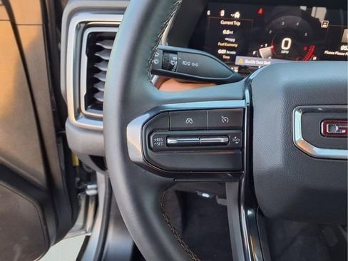 Used 2025 GMC Canyon AT4 AWD/4WD image 25
