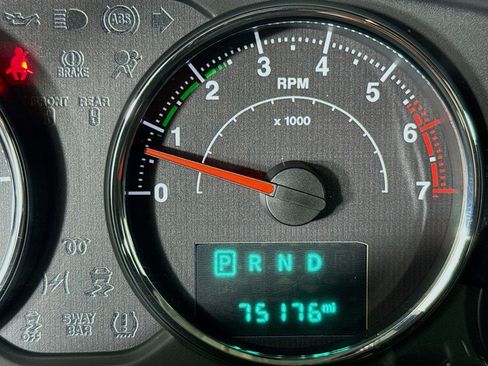 Used 2016 Jeep Wrangler Unlimited Sahara w/ Dual Top Group image 15