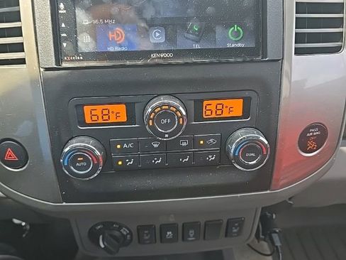 Used 2013 Nissan Frontier SL AWD/4WD image 5
