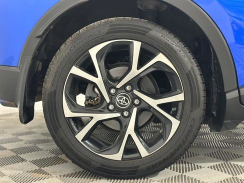 Used 2018 Toyota C-HR XLE image 40