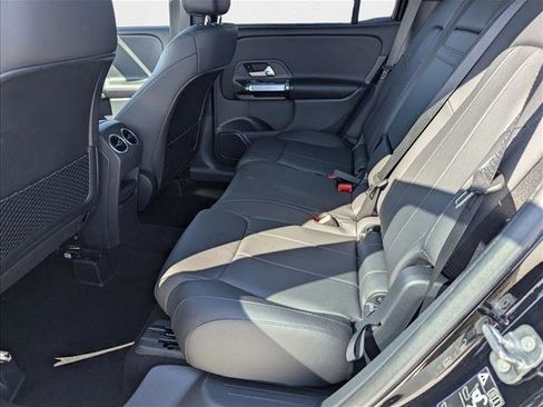 New 2025 Mercedes-Benz GLB 250 image 26
