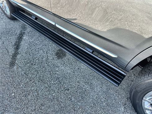 New 2026 GMC Yukon Denali w/ Sun & Power Step Package image 13