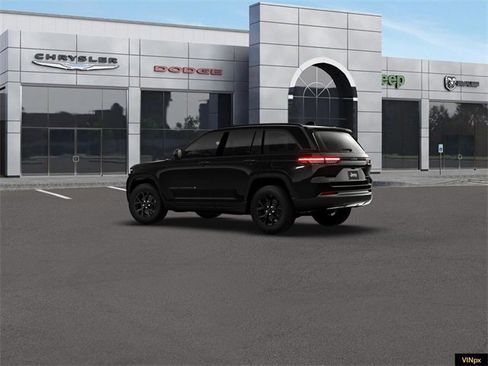 New 2026 Jeep Grand Cherokee Altitude image 3