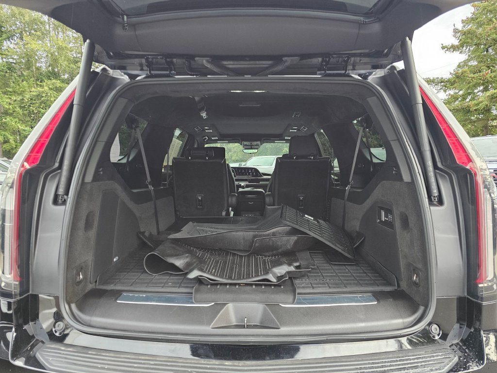 Used 2024 Cadillac Escalade ESV Sport Platinum w/ Heavy-Duty Trailer Package AWD/4WD image 18