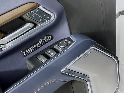 Certified 2024 Chevrolet Silverado 1500 High Country w/ Technology Package AWD/4WD image 17