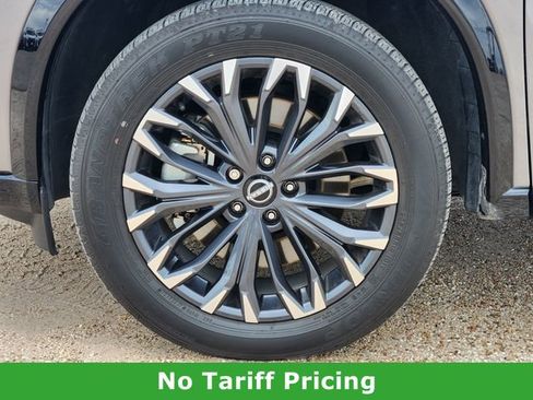 Used 2025 Nissan Rogue Platinum w/ Tech Package FWD image 8
