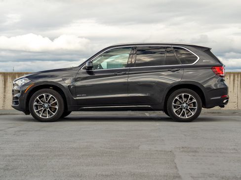 Used 2017 BMW X5 xDrive40e AWD/4WD image 3