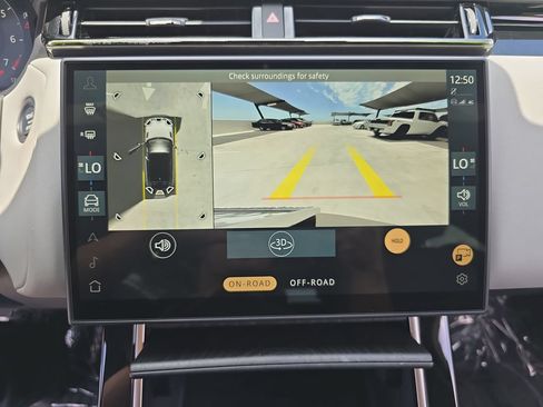 Certified 2026 Land Rover Range Rover Velar Dynamic SE AWD/4WD image 23